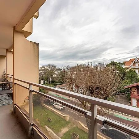 شقة Pereire: T2 Face A La Avec Balcon Et Parking - Fr-1-433-150 آركاشو